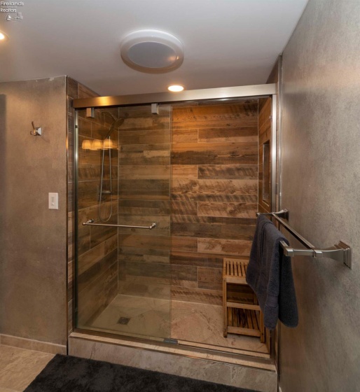 49 Marina Point Drive, Sandusky, 44870, 1 Bedroom Bedrooms, ,1 BathroomBathrooms,Residential,For Sale,Marina Point,20254577