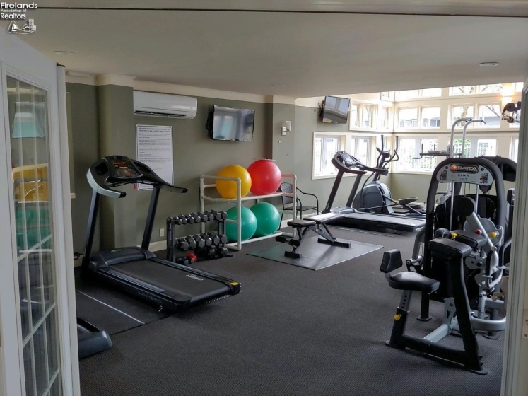 49 Marina Point Drive, Sandusky, 44870, 1 Bedroom Bedrooms, ,1 BathroomBathrooms,Residential,For Sale,Marina Point,20254577