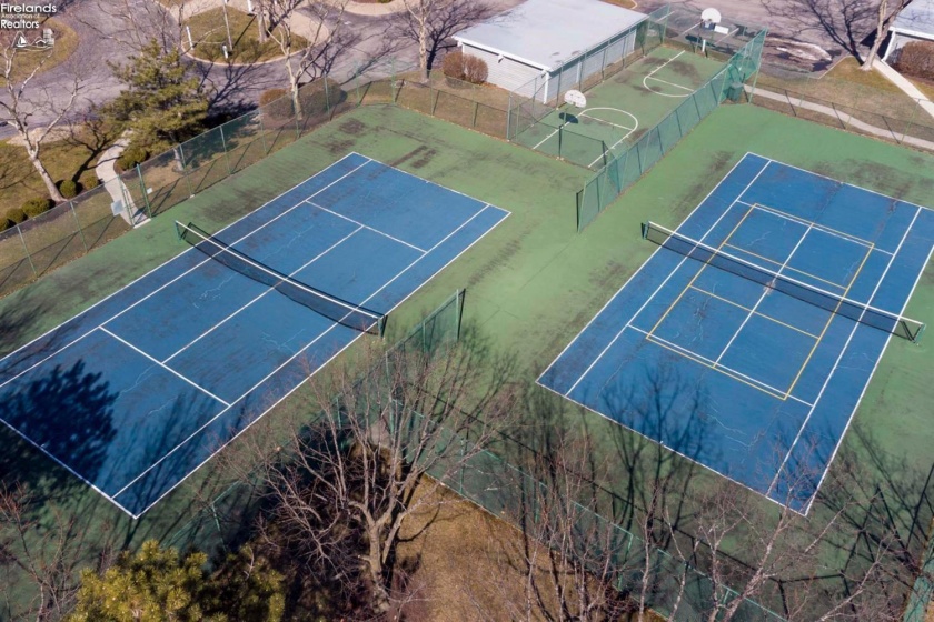 49 Marina Point Drive, Sandusky, 44870, 1 Bedroom Bedrooms, ,1 BathroomBathrooms,Residential,For Sale,Marina Point,20254577