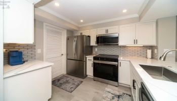 49 Marina Point Drive, Sandusky, 44870, 1 Bedroom Bedrooms, ,1 BathroomBathrooms,Residential,For Sale,Marina Point,20254577