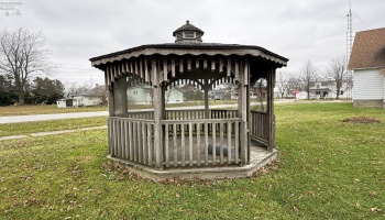 527 Locust Street, Oak Harbor, 43449, 3 Bedrooms Bedrooms, ,1 BathroomBathrooms,Residential,For Sale,Locust,20254595