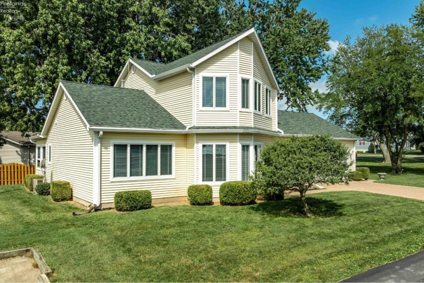 2970 Swift Drive, Port Clinton, 43452, 3 Bedrooms Bedrooms, ,3 BathroomsBathrooms,Residential,For Sale,Swift,20253187