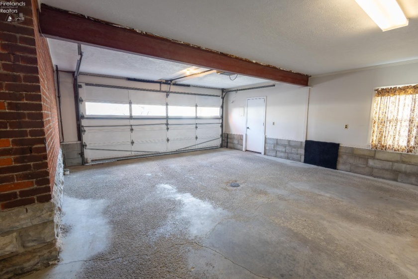 183 Sheffield Street, Bellevue, 44811, 5 Bedrooms Bedrooms, ,2 BathroomsBathrooms,Residential,For Sale,Sheffield,20254570