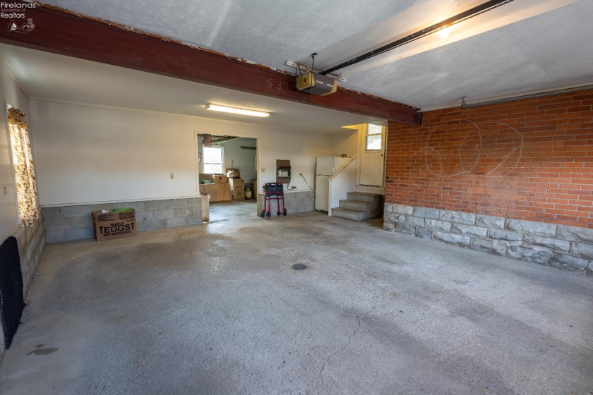 183 Sheffield Street, Bellevue, 44811, 5 Bedrooms Bedrooms, ,2 BathroomsBathrooms,Residential,For Sale,Sheffield,20254570