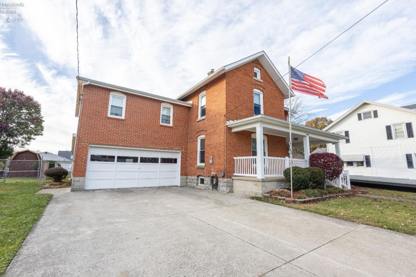 183 Sheffield Street, Bellevue, 44811, 5 Bedrooms Bedrooms, ,2 BathroomsBathrooms,Residential,For Sale,Sheffield,20254570