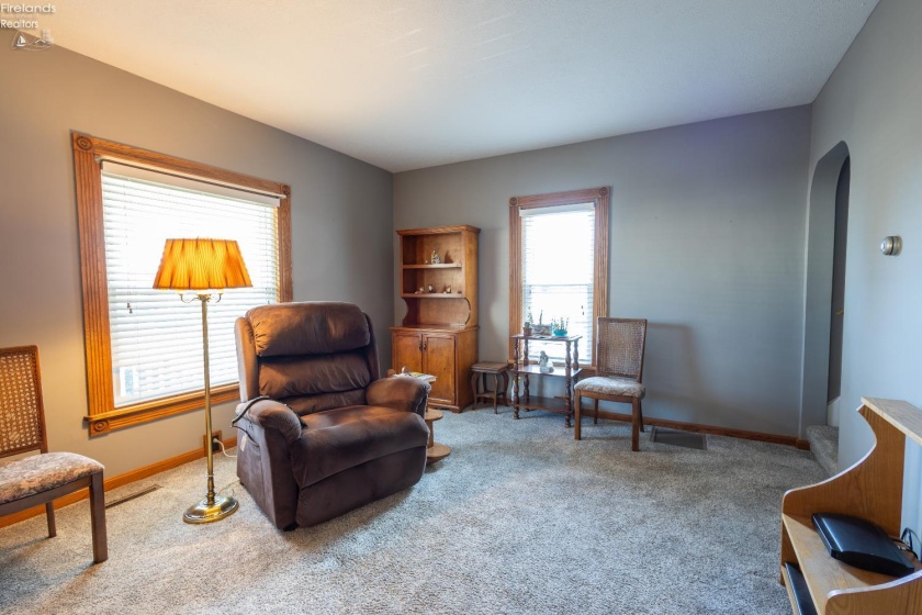 183 Sheffield Street, Bellevue, 44811, 5 Bedrooms Bedrooms, ,2 BathroomsBathrooms,Residential,For Sale,Sheffield,20254570