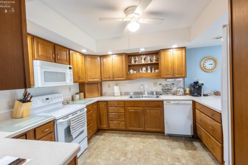 183 Sheffield Street, Bellevue, 44811, 5 Bedrooms Bedrooms, ,2 BathroomsBathrooms,Residential,For Sale,Sheffield,20254570