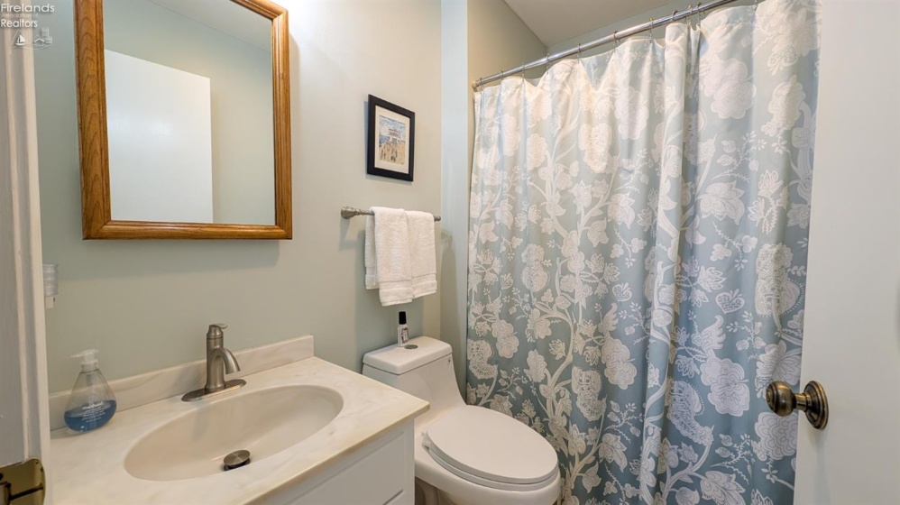 3110 Marina View Drive, Port Clinton, 43452, 3 Bedrooms Bedrooms, ,2 BathroomsBathrooms,Residential,For Sale,Marina View,20254599