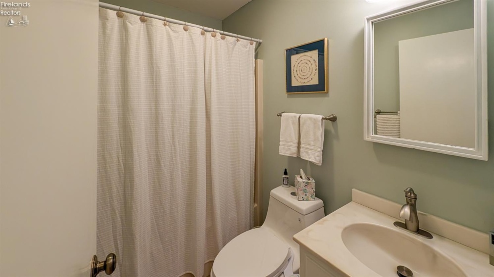 3110 Marina View Drive, Port Clinton, 43452, 3 Bedrooms Bedrooms, ,2 BathroomsBathrooms,Residential,For Sale,Marina View,20254599