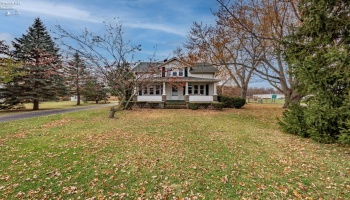 360 Bridge Road, Marblehead, 43440, 4 Bedrooms Bedrooms, ,2 BathroomsBathrooms,Residential,For Sale,Bridge,20254591