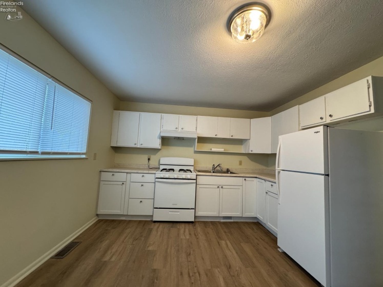 2023 Forest Drive, Sandusky, 44870, 3 Bedrooms Bedrooms, ,1 BathroomBathrooms,Residential,For Sale,Forest,20254610