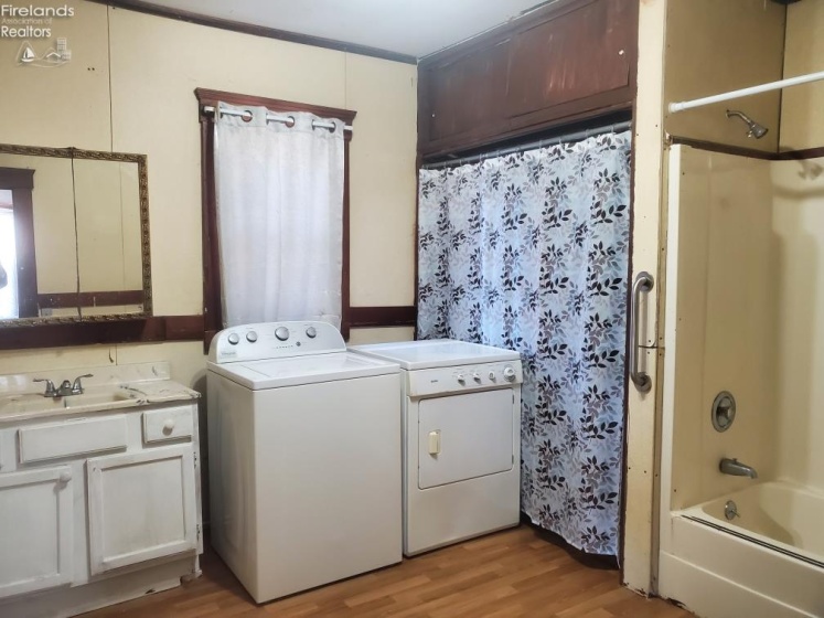 537 Third, Elyria, 44035, 3 Bedrooms Bedrooms, ,2 BathroomsBathrooms,Residential,For Sale,Third,20254432