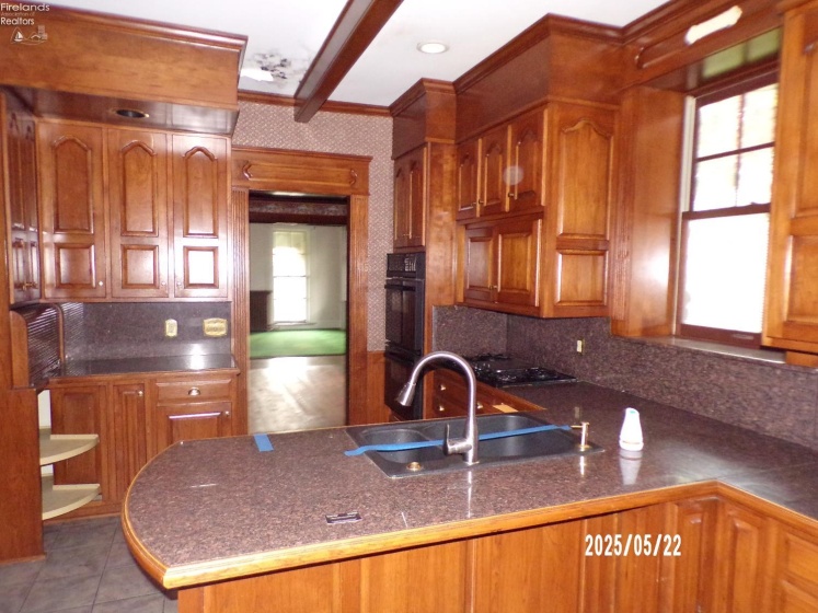 408 Main Street, Bellevue, 44811, 6 Bedrooms Bedrooms, ,7 BathroomsBathrooms,Residential,For Sale,Main,20253382