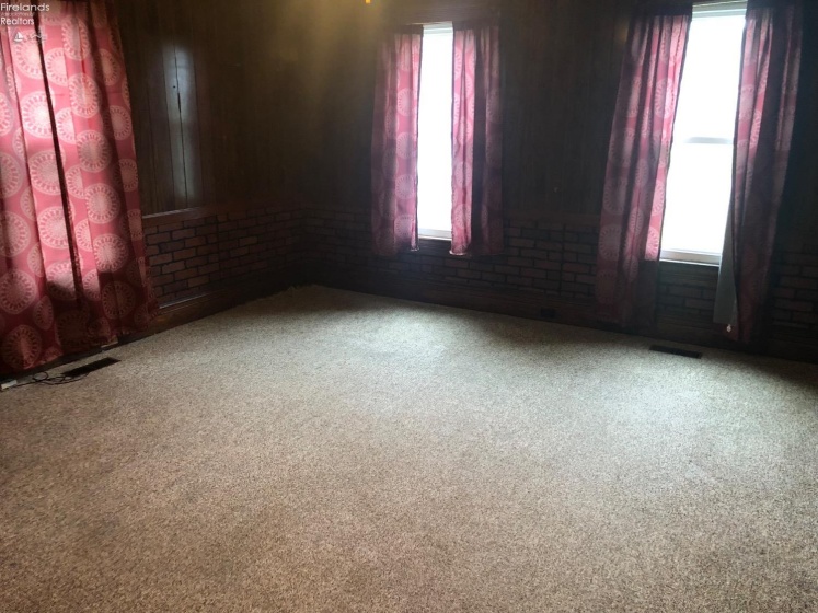 15 Washington Street, Norwalk, 44857, 5 Bedrooms Bedrooms, ,2 BathroomsBathrooms,Residential,For Sale,Washington,20251257