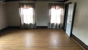 15 Washington Street, Norwalk, 44857, 5 Bedrooms Bedrooms, ,2 BathroomsBathrooms,Residential,For Sale,Washington,20251257 15 Washington Street, Norwalk, 44857, 5 Bedrooms Bedrooms, ,2 BathroomsBathrooms,Residential,For Sale,Washington,20251257