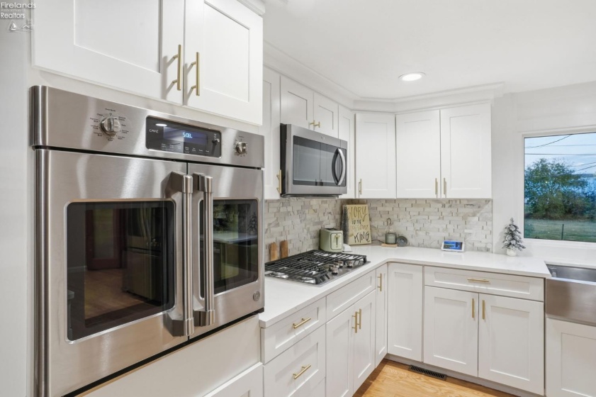 100 Ohio Avenue, Tiffin, 44883, 3 Bedrooms Bedrooms, ,2 BathroomsBathrooms,Residential,For Sale,Ohio,20254572