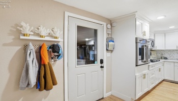 100 Ohio Avenue, Tiffin, 44883, 3 Bedrooms Bedrooms, ,2 BathroomsBathrooms,Residential,For Sale,Ohio,20254572 100 Ohio Avenue, Tiffin, 44883, 3 Bedrooms Bedrooms, ,2 BathroomsBathrooms,Residential,For Sale,Ohio,20254572