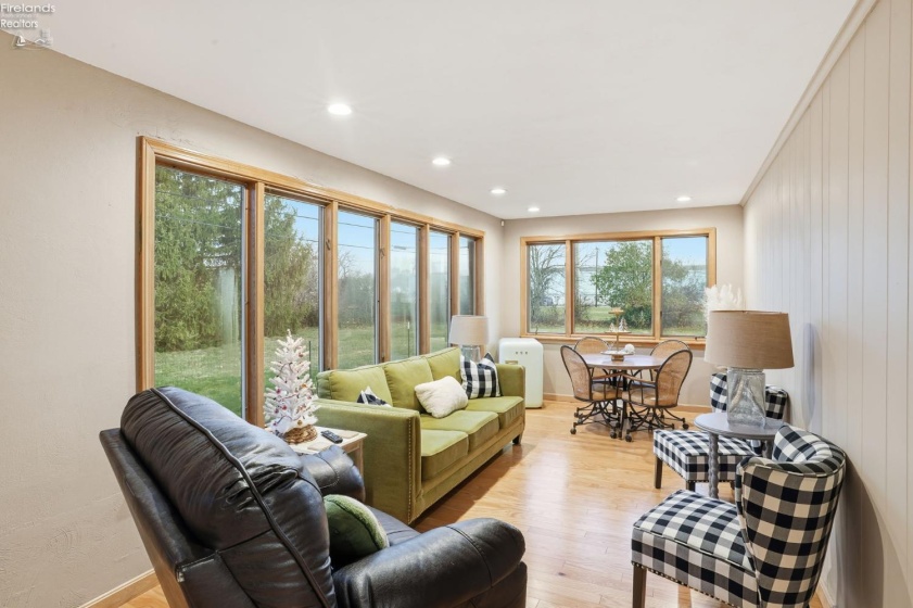 100 Ohio Avenue, Tiffin, 44883, 3 Bedrooms Bedrooms, ,2 BathroomsBathrooms,Residential,For Sale,Ohio,20254572