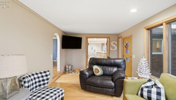 100 Ohio Avenue, Tiffin, 44883, 3 Bedrooms Bedrooms, ,2 BathroomsBathrooms,Residential,For Sale,Ohio,20254572 100 Ohio Avenue, Tiffin, 44883, 3 Bedrooms Bedrooms, ,2 BathroomsBathrooms,Residential,For Sale,Ohio,20254572