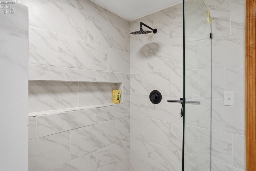 100 Ohio Avenue, Tiffin, 44883, 3 Bedrooms Bedrooms, ,2 BathroomsBathrooms,Residential,For Sale,Ohio,20254572