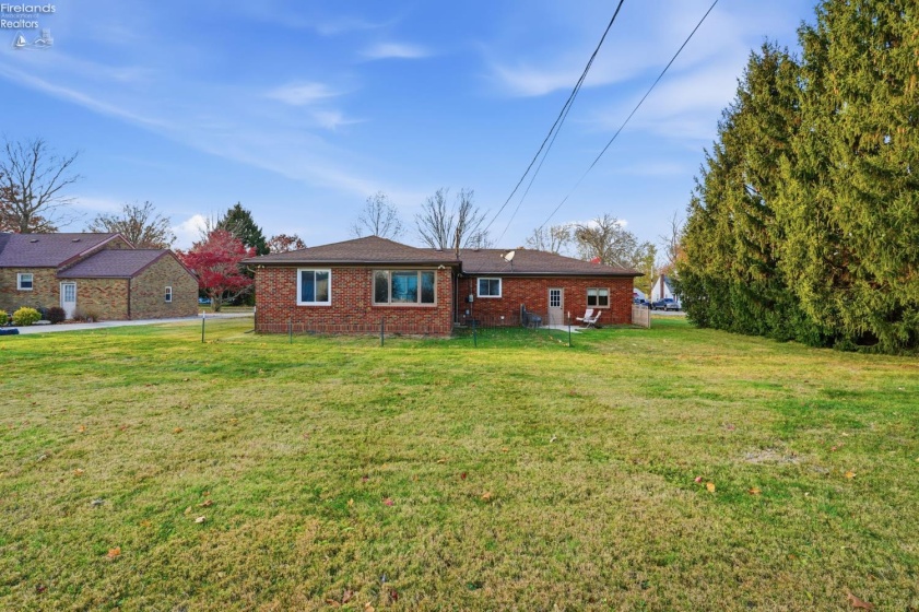 100 Ohio Avenue, Tiffin, 44883, 3 Bedrooms Bedrooms, ,2 BathroomsBathrooms,Residential,For Sale,Ohio,20254572