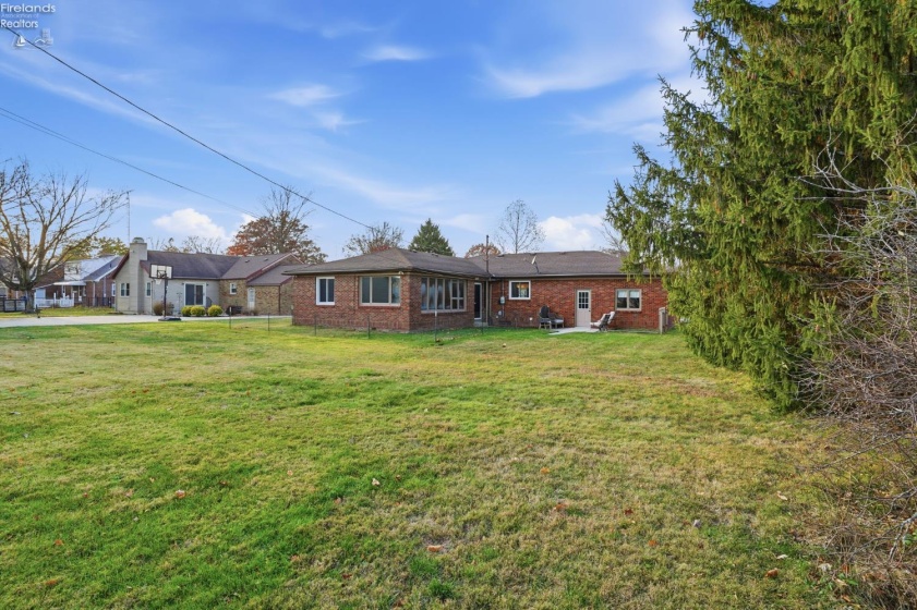 100 Ohio Avenue, Tiffin, 44883, 3 Bedrooms Bedrooms, ,2 BathroomsBathrooms,Residential,For Sale,Ohio,20254572