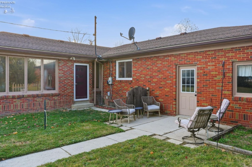 100 Ohio Avenue, Tiffin, 44883, 3 Bedrooms Bedrooms, ,2 BathroomsBathrooms,Residential,For Sale,Ohio,20254572