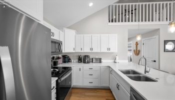 545 Lakeshore Drive, Port Clinton, 43452, 3 Bedrooms Bedrooms, ,2 BathroomsBathrooms,Residential,For Sale,Lakeshore,20253716