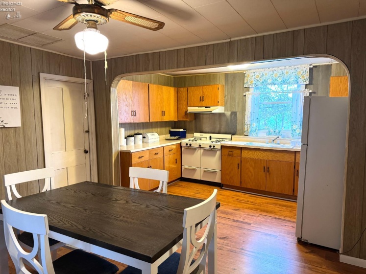 22 Fir St, New London, 44851, 3 Bedrooms Bedrooms, ,1 BathroomBathrooms,Residential,For Sale,Fir St,20254598