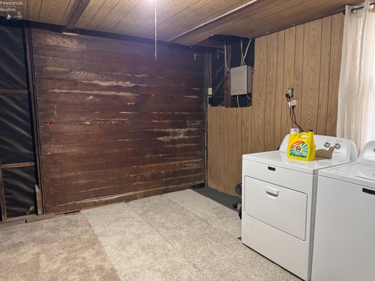 22 Fir St, New London, 44851, 3 Bedrooms Bedrooms, ,1 BathroomBathrooms,Residential,For Sale,Fir St,20254598