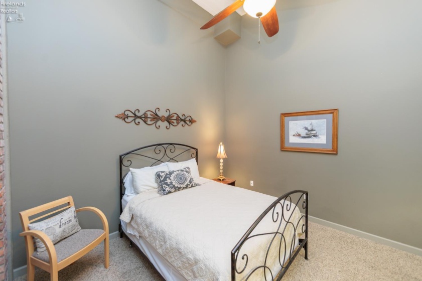 401 Shoreline Drive, Sandusky, 44870, 1 Bedroom Bedrooms, ,1 BathroomBathrooms,Residential,For Sale,Shoreline,20254631