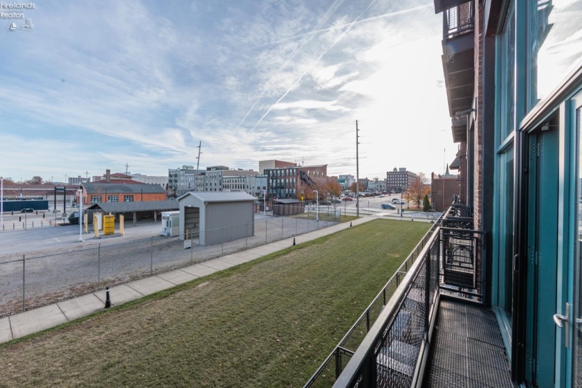 401 Shoreline Drive, Sandusky, 44870, 1 Bedroom Bedrooms, ,1 BathroomBathrooms,Residential,For Sale,Shoreline,20254631