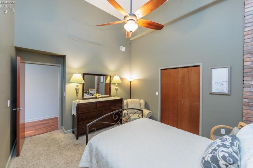 401 Shoreline Drive, Sandusky, 44870, 1 Bedroom Bedrooms, ,1 BathroomBathrooms,Residential,For Sale,Shoreline,20254631