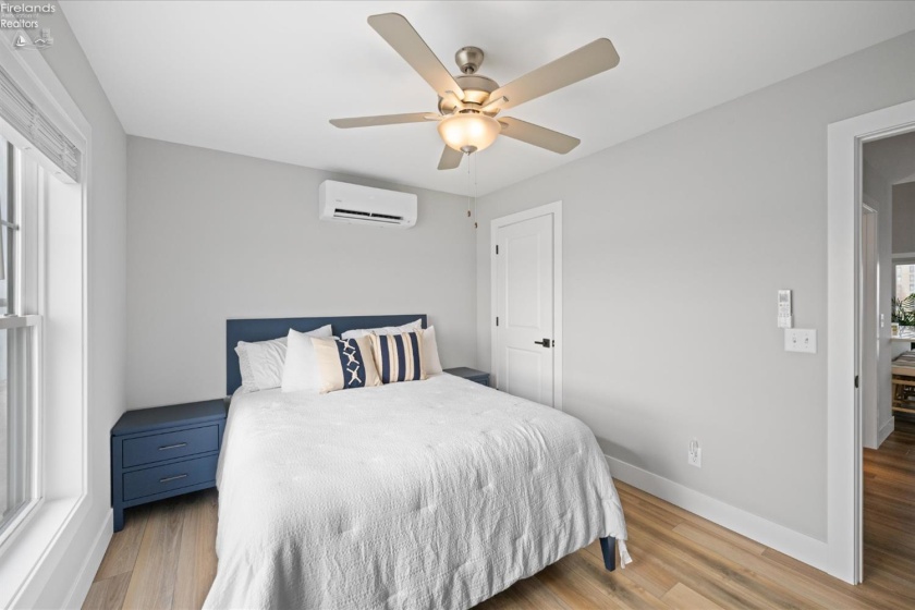 545 Lakeshore Drive, Port Clinton, 43452, 3 Bedrooms Bedrooms, ,2 BathroomsBathrooms,Residential,For Sale,Lakeshore,20254632