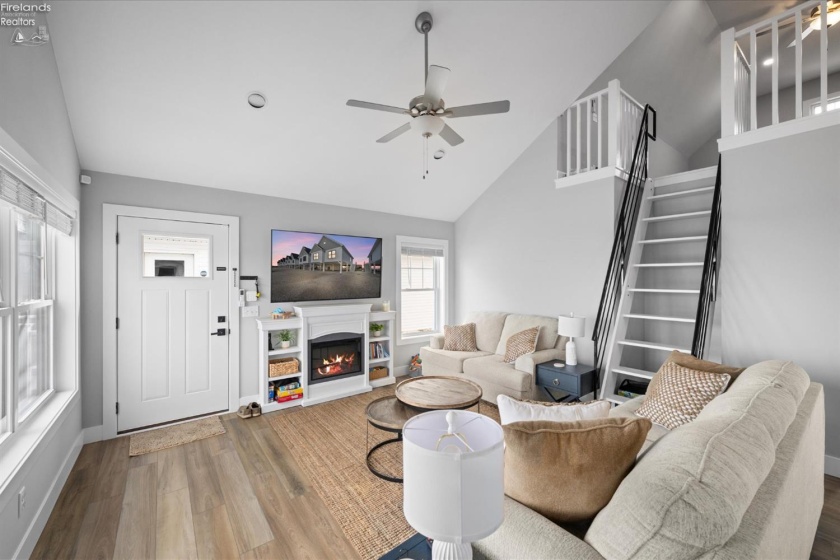 545 Lakeshore Drive, Port Clinton, 43452, 3 Bedrooms Bedrooms, ,2 BathroomsBathrooms,Residential,For Sale,Lakeshore,20254632