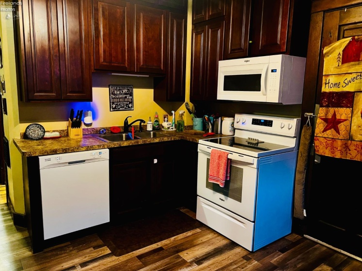 331 McDonough Street, Sandusky, 44870, 4 Bedrooms Bedrooms, ,2 BathroomsBathrooms,Residential,For Sale,McDonough,20254638