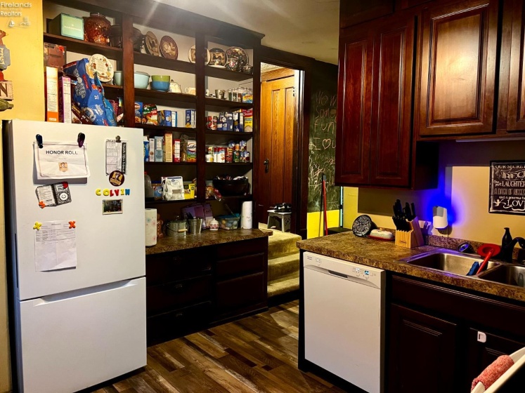 331 McDonough Street, Sandusky, 44870, 4 Bedrooms Bedrooms, ,2 BathroomsBathrooms,Residential,For Sale,McDonough,20254638