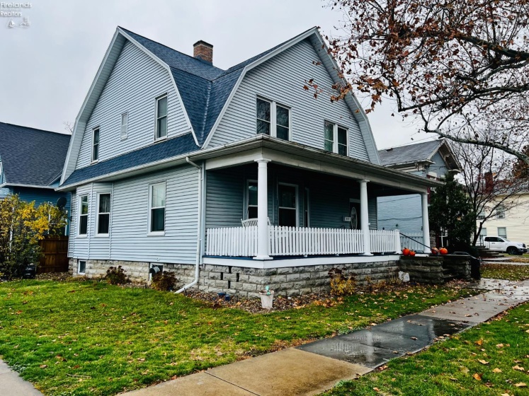 331 McDonough Street, Sandusky, 44870, 4 Bedrooms Bedrooms, ,2 BathroomsBathrooms,Residential,For Sale,McDonough,20254638