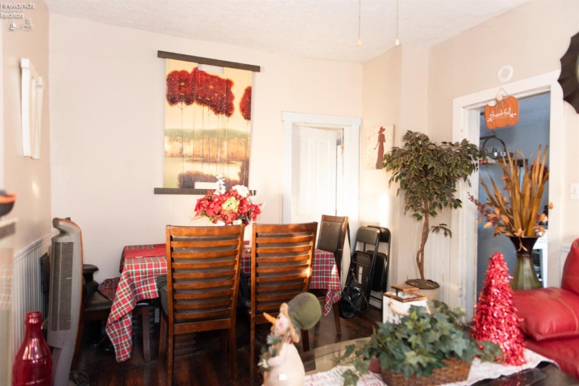 1330 Clinton Street, Sandusky, 44870, 4 Bedrooms Bedrooms, ,3 BathroomsBathrooms,Residential,For Sale,Clinton,20254626