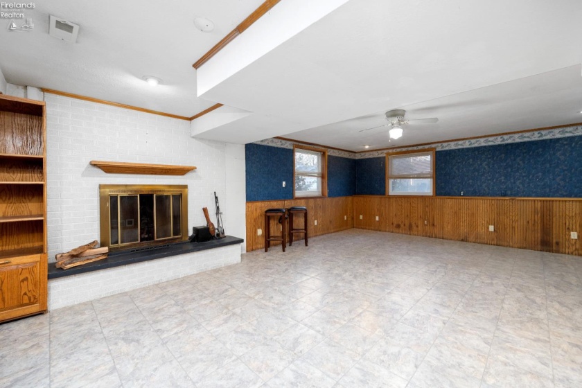 2156 Oldgate Road, Sandusky, 44870, 4 Bedrooms Bedrooms, ,2 BathroomsBathrooms,Residential,For Sale,Oldgate,20254520