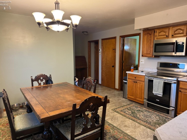 5677 Bayshore Road, Marblehead, 43440, 6 Bedrooms Bedrooms, ,4 BathroomsBathrooms,Residential,For Sale,Bayshore,20254165