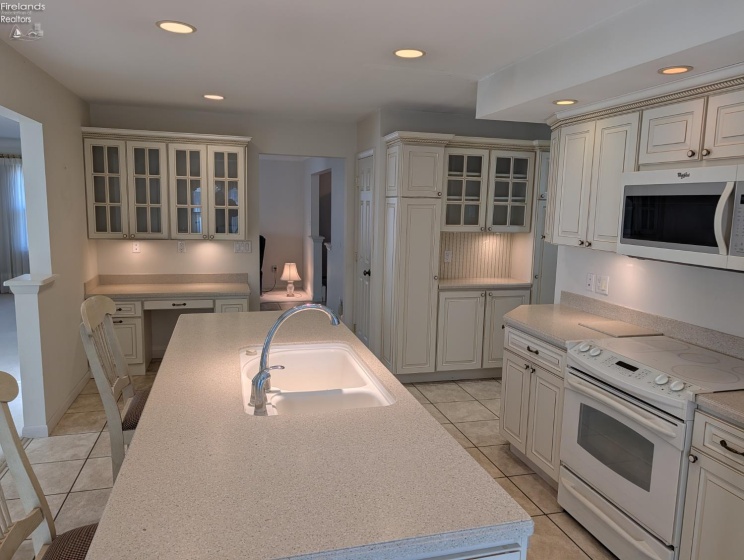 807 Harrison Street, Port Clinton, 43452, 4 Bedrooms Bedrooms, ,3 BathroomsBathrooms,Residential,For Sale,Harrison,20252412