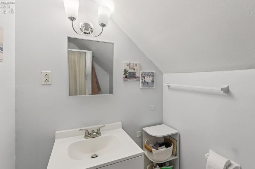 5706 Cleveland Road, Vermilion, 44089, 3 Bedrooms Bedrooms, ,2 BathroomsBathrooms,Residential,For Sale,Cleveland,20254634