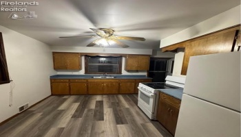 1309 Stone Street, Sandusky, 44870, 2 Bedrooms Bedrooms, ,1 BathroomBathrooms,Residential,For Sale,Stone,20254611 1309 Stone Street, Sandusky, 44870, 2 Bedrooms Bedrooms, ,1 BathroomBathrooms,Residential,For Sale,Stone,20254611