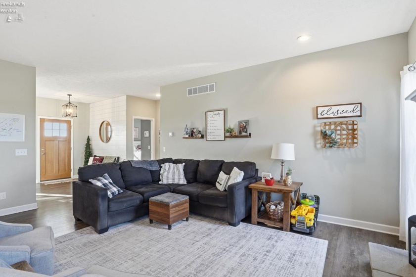 4855 County Road 38, Tiffin, 44883, 3 Bedrooms Bedrooms, ,2 BathroomsBathrooms,Residential,For Sale,County Road 38,20254636