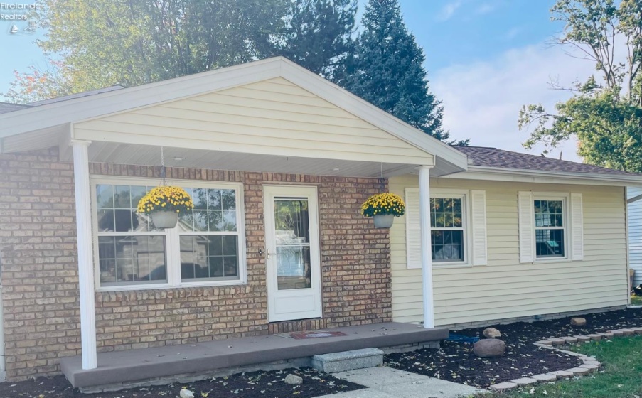 4201 Fox Avenue, Clyde, 43410, 4 Bedrooms Bedrooms, ,2 BathroomsBathrooms,Residential,For Sale,Fox,20254148