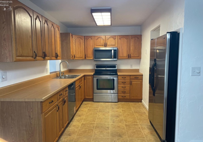 4201 Fox Avenue, Clyde, 43410, 4 Bedrooms Bedrooms, ,2 BathroomsBathrooms,Residential,For Sale,Fox,20254148