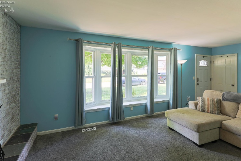 1602 WILLOW DR, Sandusky, 44870, 3 Bedrooms Bedrooms, ,3 BathroomsBathrooms,Residential,For Sale,WILLOW DR,20252573