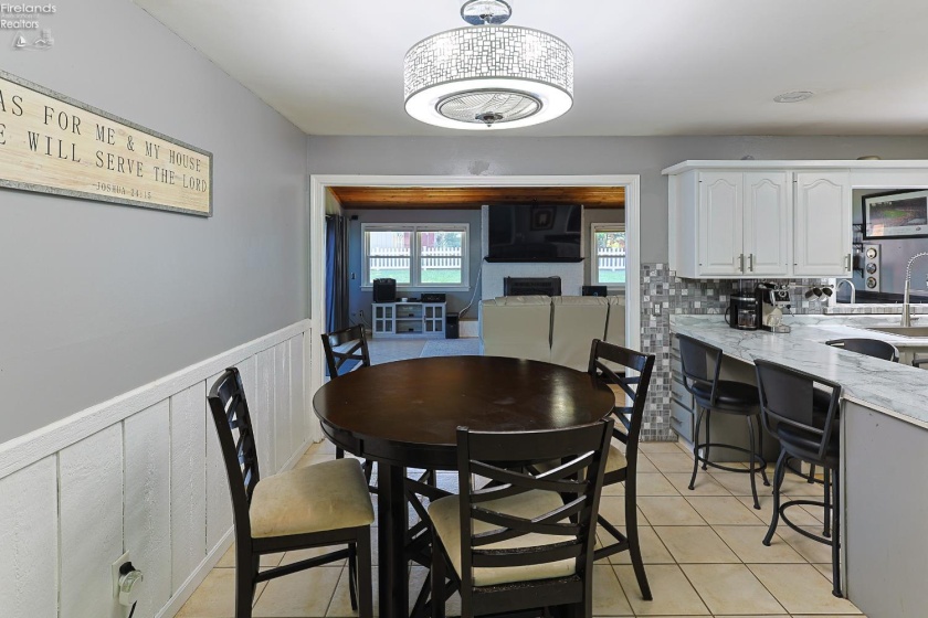 1602 WILLOW DR, Sandusky, 44870, 3 Bedrooms Bedrooms, ,3 BathroomsBathrooms,Residential,For Sale,WILLOW DR,20252573