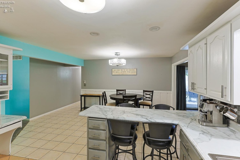 1602 WILLOW DR, Sandusky, 44870, 3 Bedrooms Bedrooms, ,3 BathroomsBathrooms,Residential,For Sale,WILLOW DR,20252573